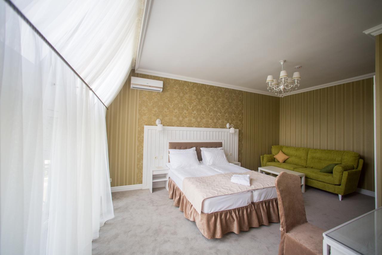 Boutique Hotel Deluxe Kamjanez-Podilskyj Exterior foto